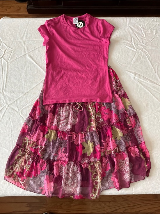 ellemenno Dresses & Skirts - ******* Hot Pink Tee with Floral Tiered Maxi Skirt b7 *******
